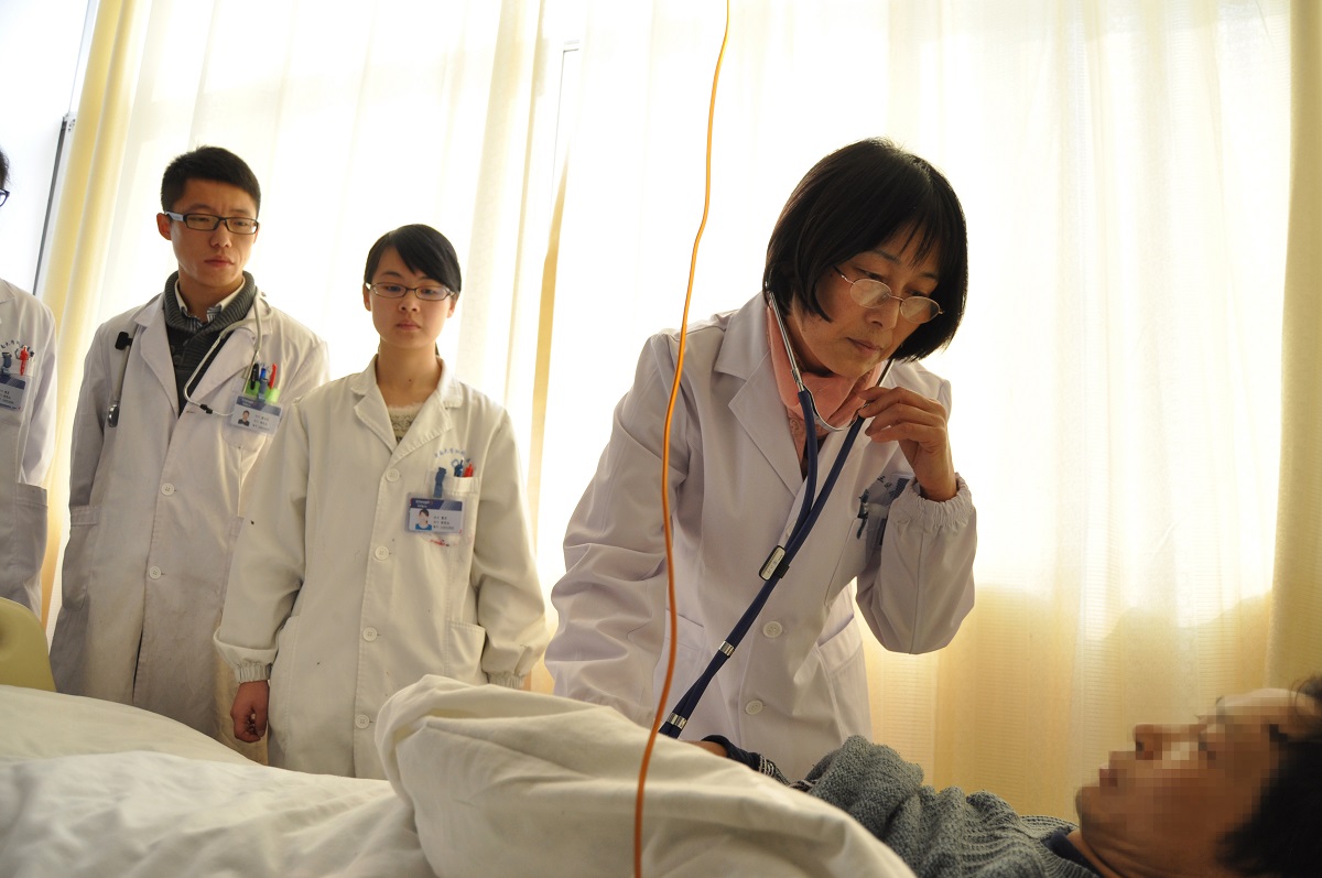 【身边的共产党员】沈守荣：“消化王国”守望荣光的星辰