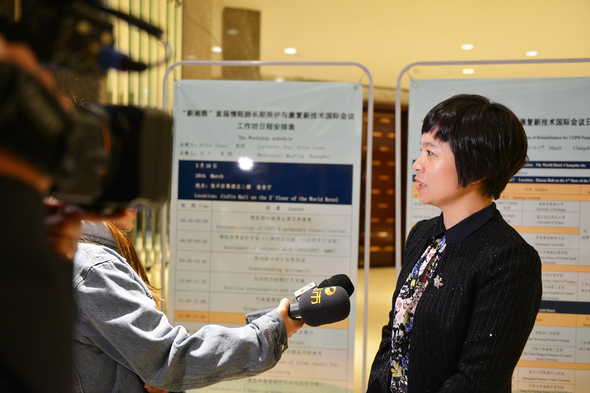 【身边的共产党员】严谨：优雅共知性一体，才情与心气齐飞