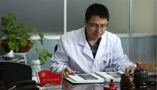 【身边的共产党员】阎雪彬：做一个纯粹的共产党员