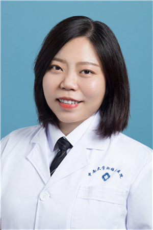 李颖